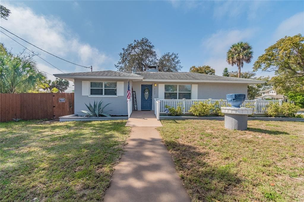 727 OMAHA STREET PALM HARBOR, FL 34683