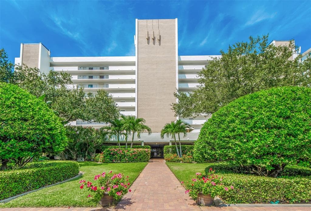 1250 GULF BOULEVARD UNIT 705