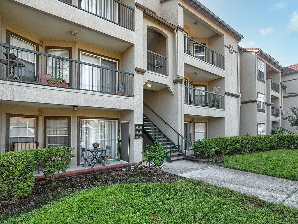 18107 PEREGRINES PERCH PLACE UNIT 6210 LUTZ, FL 33558