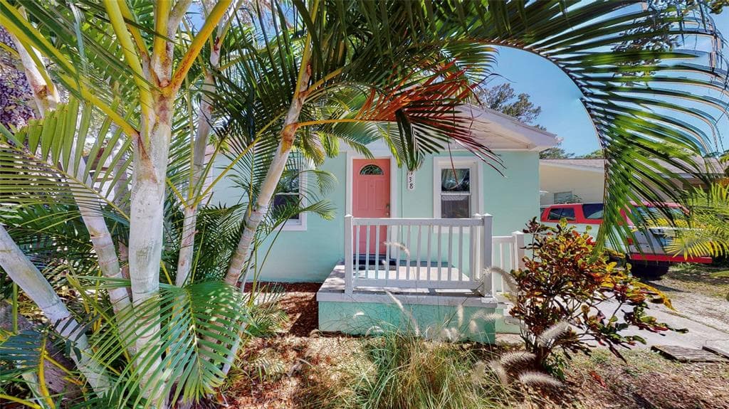 5138 PRESTON AVENUE S GULFPORT, FL 33707