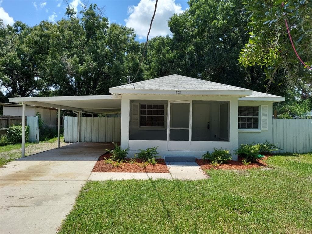 707 TRENTON ROAD LAKELAND, FL 33815