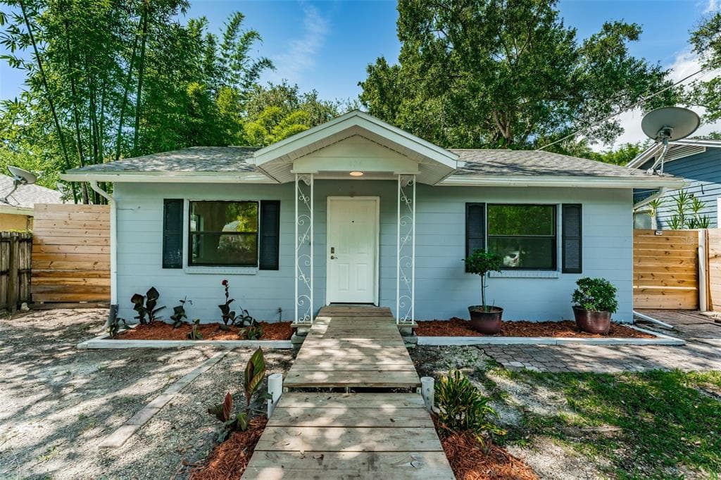 404 W VIOLET STREET TAMPA, FL 33603