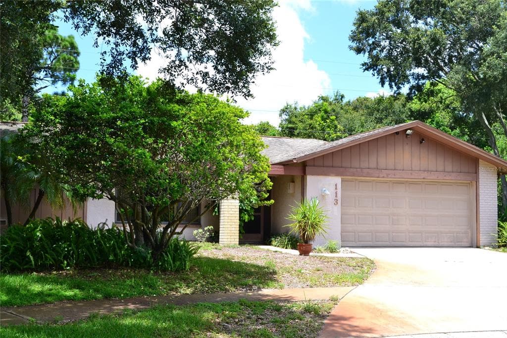 113 TIMBER CIRCLE SAFETY HARBOR, FL 34695