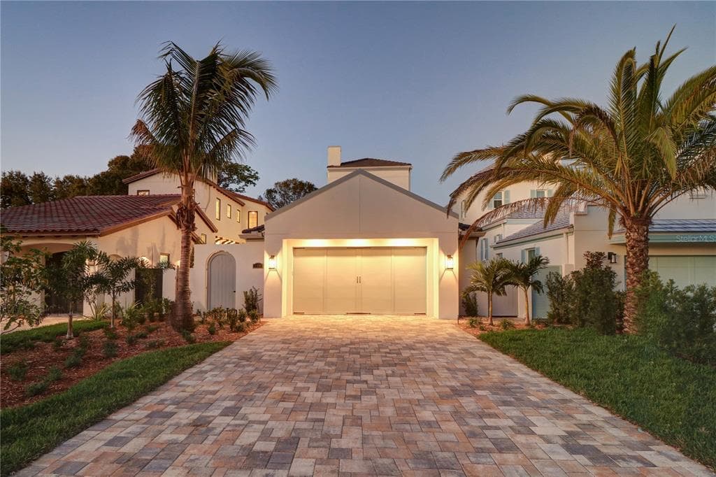 136 RICARDO WAY NE ST PETERSBURG, FL 33704