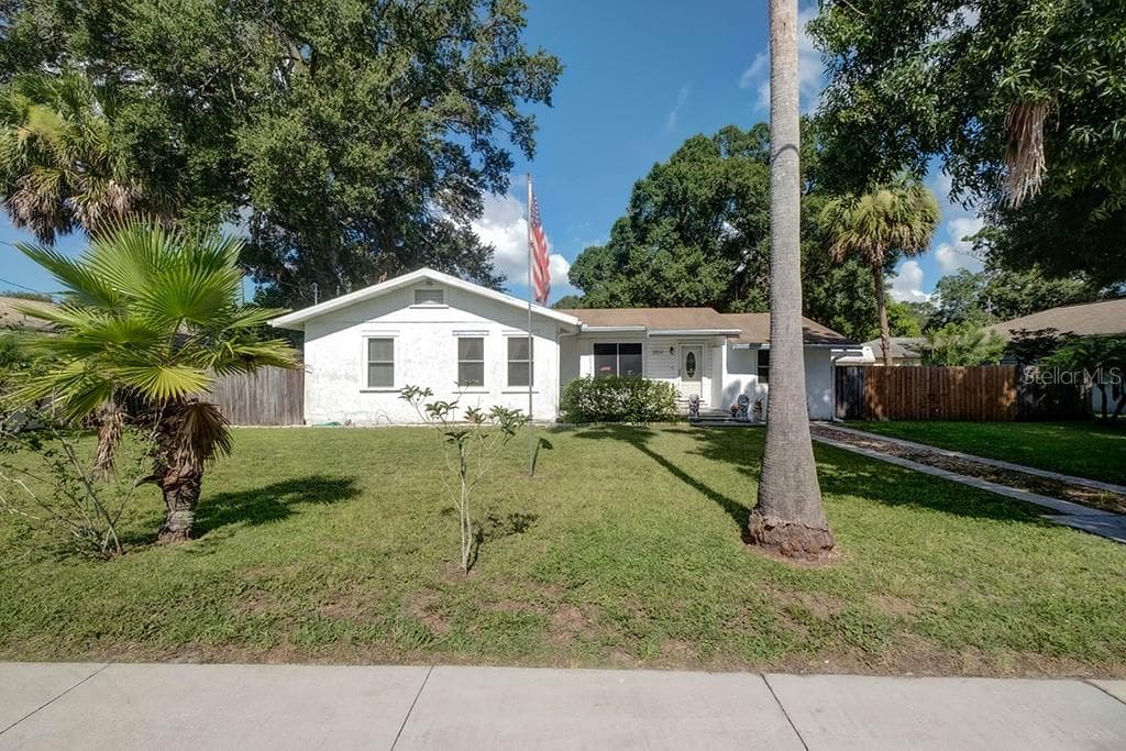 3804 N DARWIN AVENUE TAMPA, FL 33603