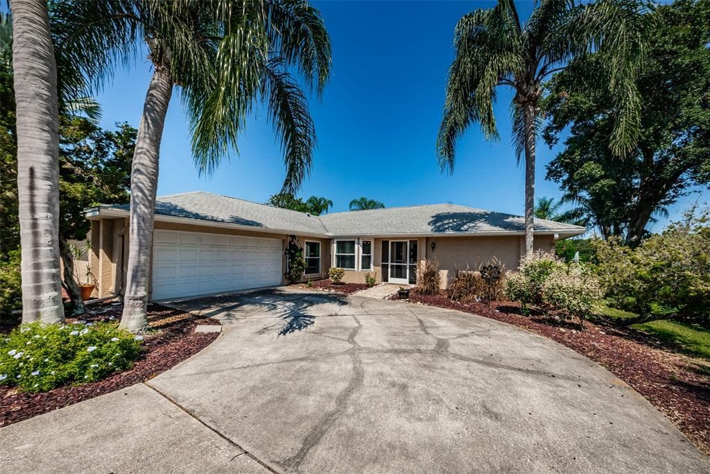 4643 ORANGE GROVE WAY PALM HARBOR, FL 34684