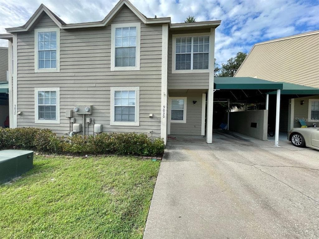9030 LAKE PLACE LANE TAMPA, FL 33634