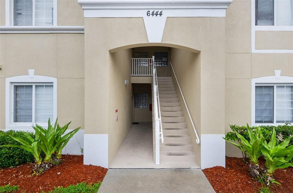 6444 CYPRESSDALE DRIVE UNIT 102 RIVERVIEW, FL 33578