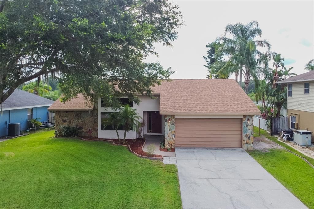 2424 MARTHA LANE LAND O LAKES, FL 34639