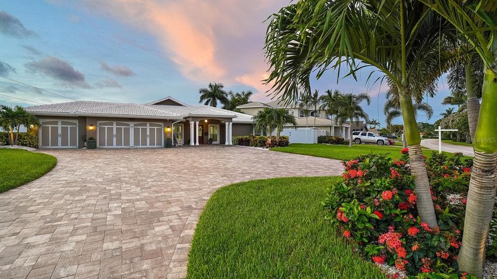 1091 79TH STREET S ST PETERSBURG, FL 33707