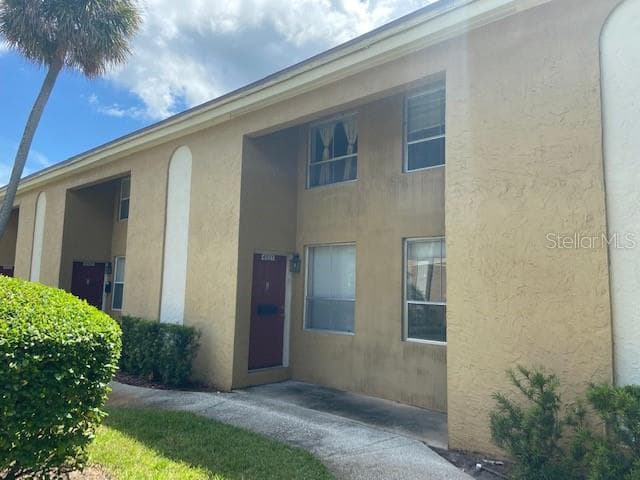 4517 LA CAPRI COURT TAMPA, FL 33611