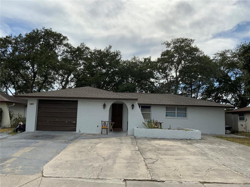 8907 CANDLEWICK LANE PORT RICHEY, FL 34668