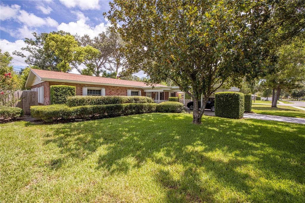 15317 BEDFORD CIRCLE W CLEARWATER, FL 33764