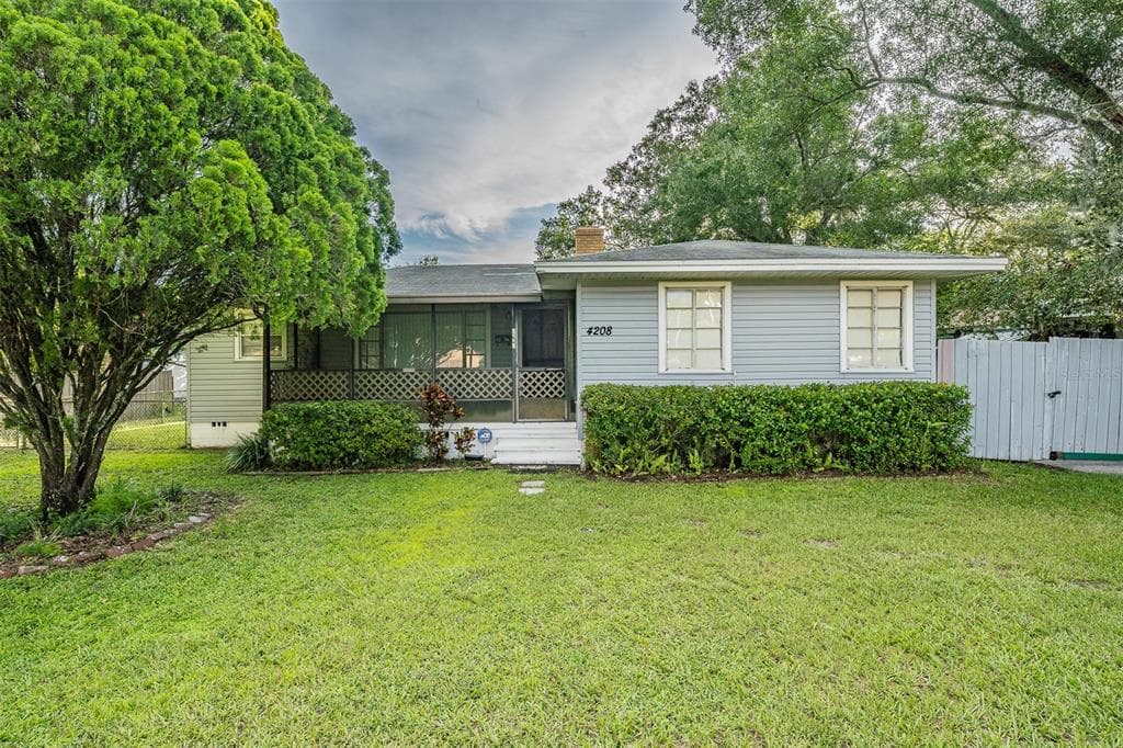 4208 N BOULEVARD TAMPA, FL 33603