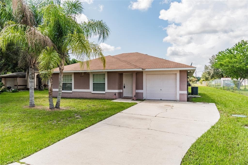 2121 J STREET WIMAUMA, FL 33598
