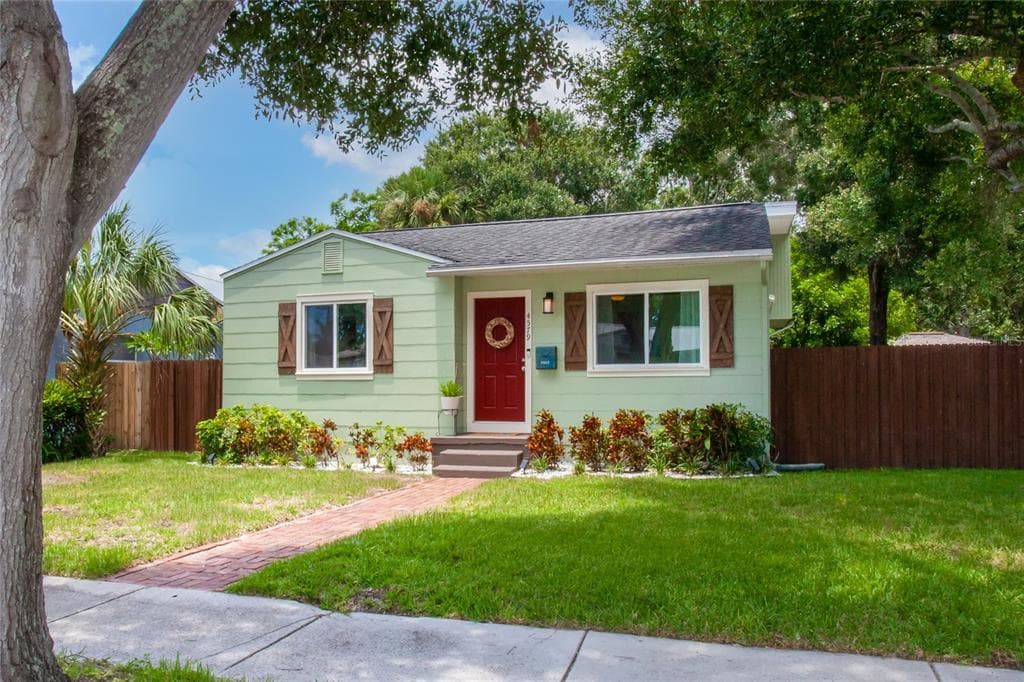 4579 10TH AVENUE N ST PETERSBURG, FL 33713