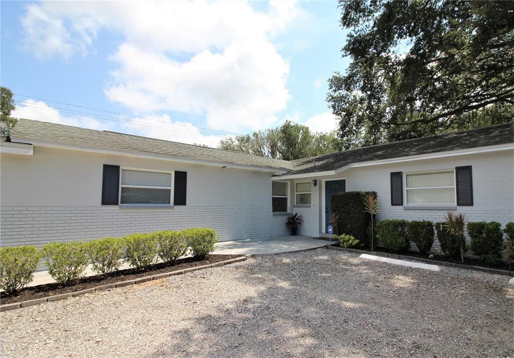 601 LITHIA PINECREST ROAD