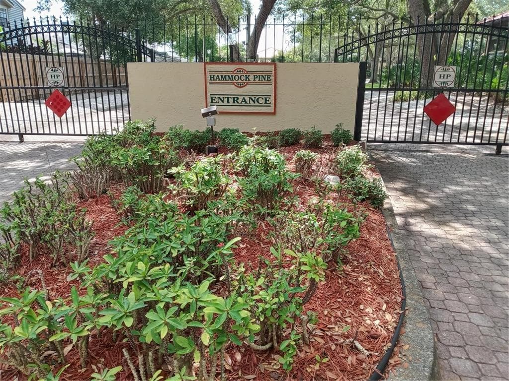 1705 HAMMOCK PINE BOULEVARD UNIT 1705 CLEARWATER, FL 33761