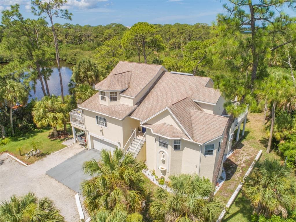 8647 BETTY STREET PORT RICHEY, FL 34668