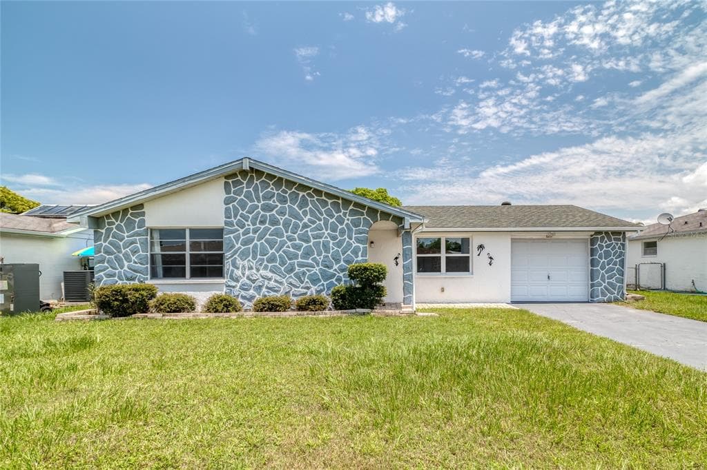 6231 SEABREEZE DRIVE