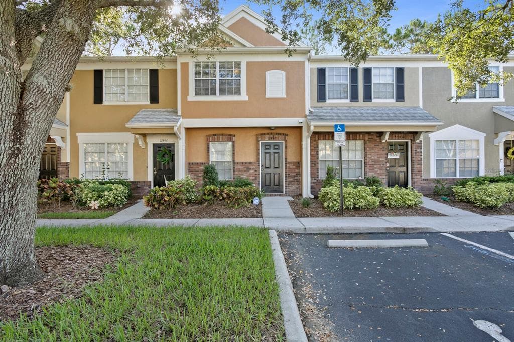 12452 BERKELEY SQUARE DRIVE TAMPA, FL 33626