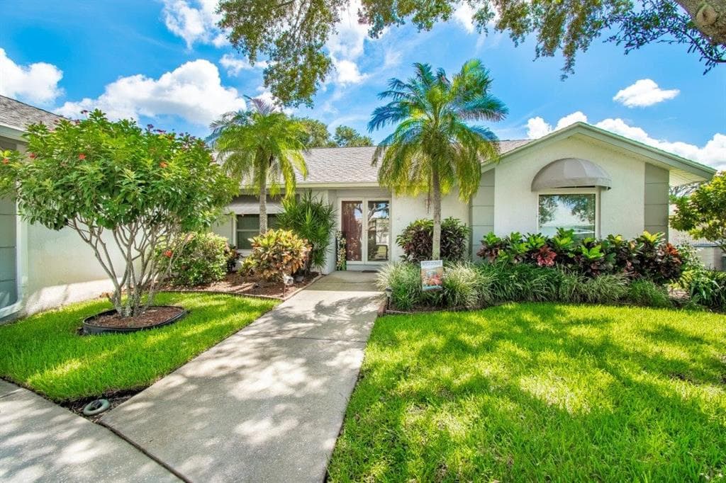 11541 HARBORSIDE CIRCLE LARGO, FL 33773