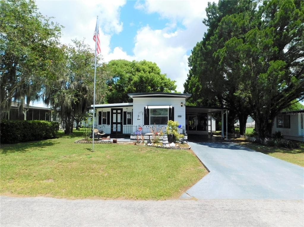 37223 LOIS AVENUE ZEPHYRHILLS, FL 33542