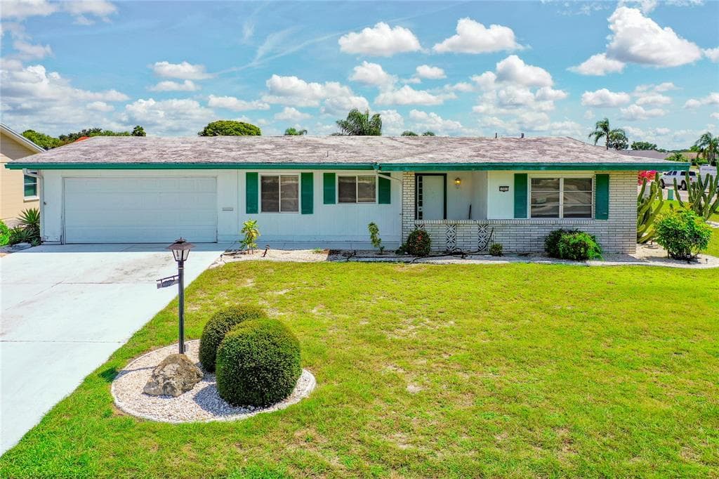1501 ALLEGHENY DRIVE SUN CITY CENTER, FL 33573
