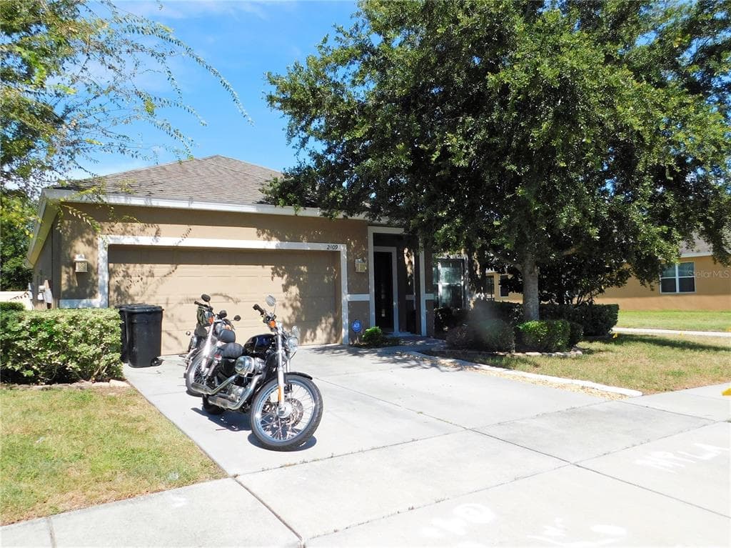 2409 TRIGGERFISH COURT HOLIDAY, FL 34691