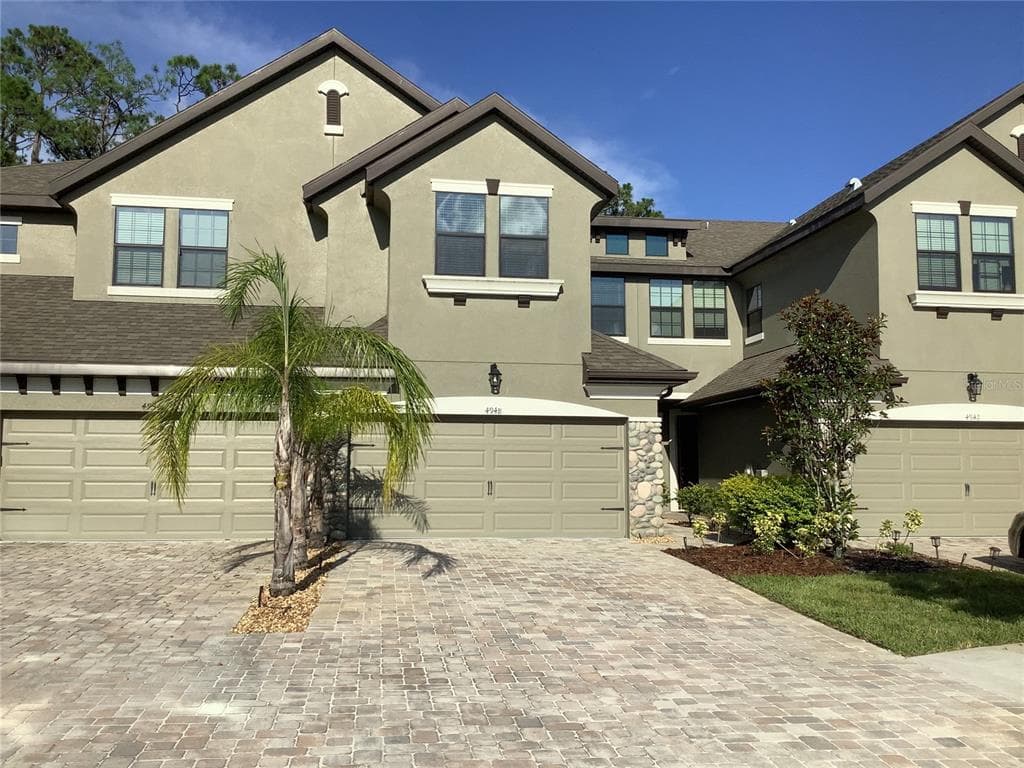 4948 WANDERING WAY