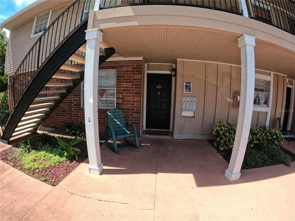 200 COUNTRY CLUB DRIVE UNIT 601 LARGO, FL 33771