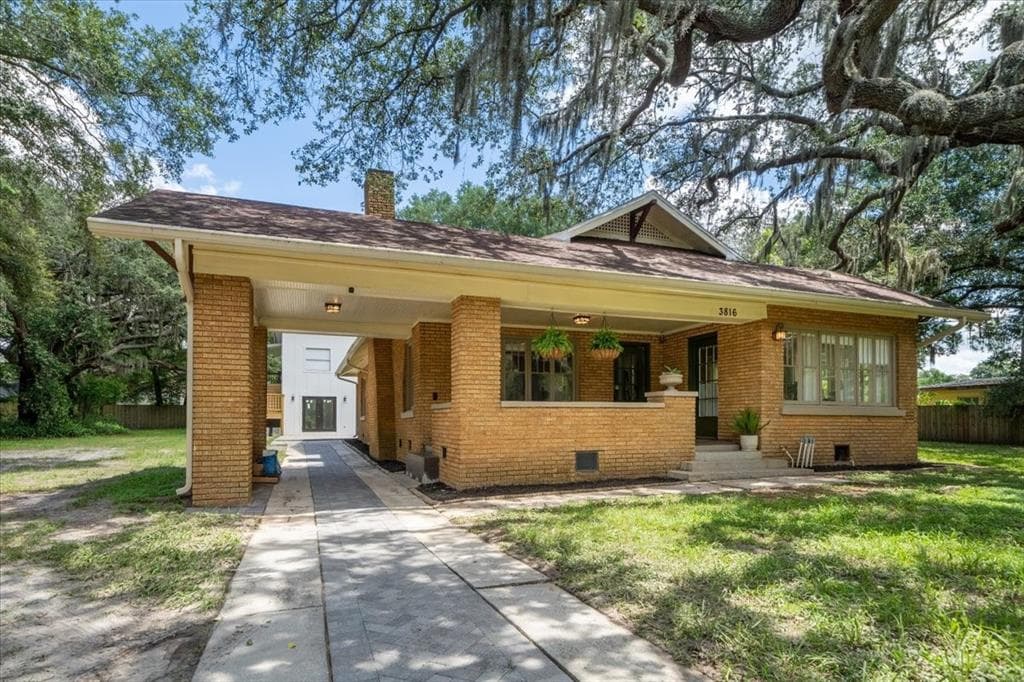 3816 E RIVER HILLS DRIVE TAMPA, FL 33604