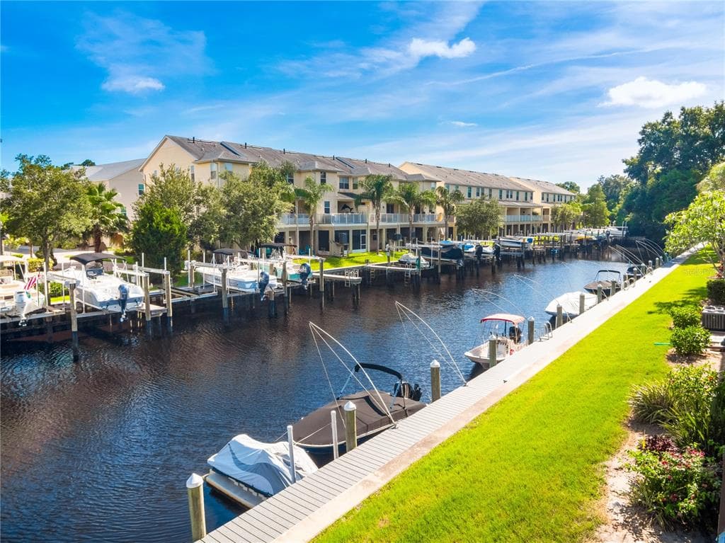 364 MOORINGS COVE DRIVE UNIT 4E TARPON SPRINGS, FL 34689