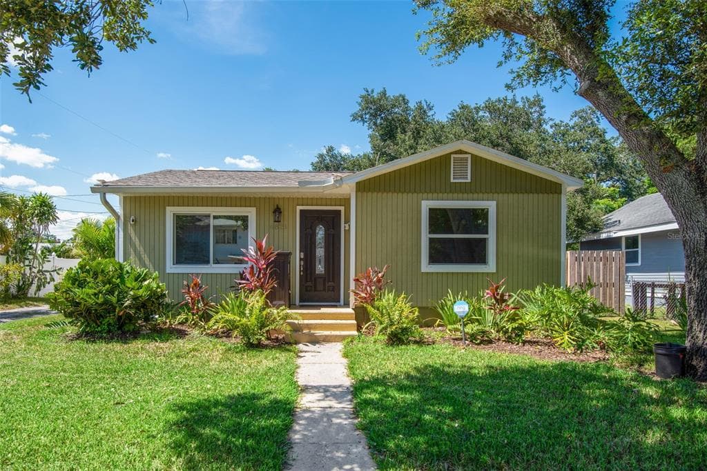 4821 26TH AVENUE S ST PETERSBURG, FL 33711