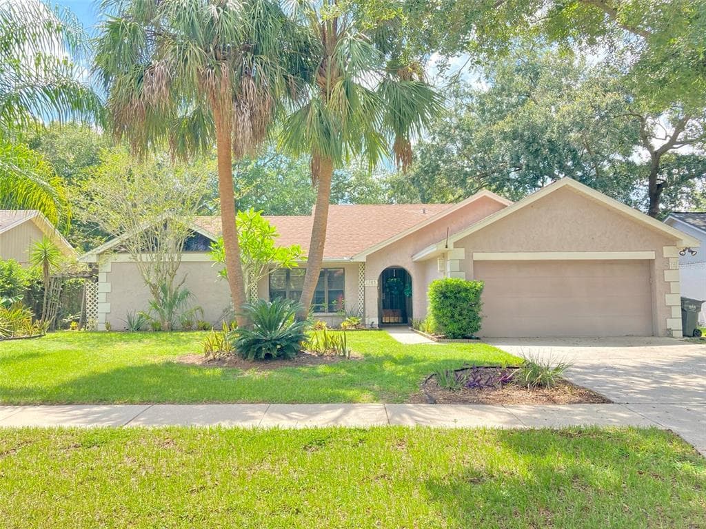 1705 TALLOWTREE CIRCLE VALRICO, FL 33594