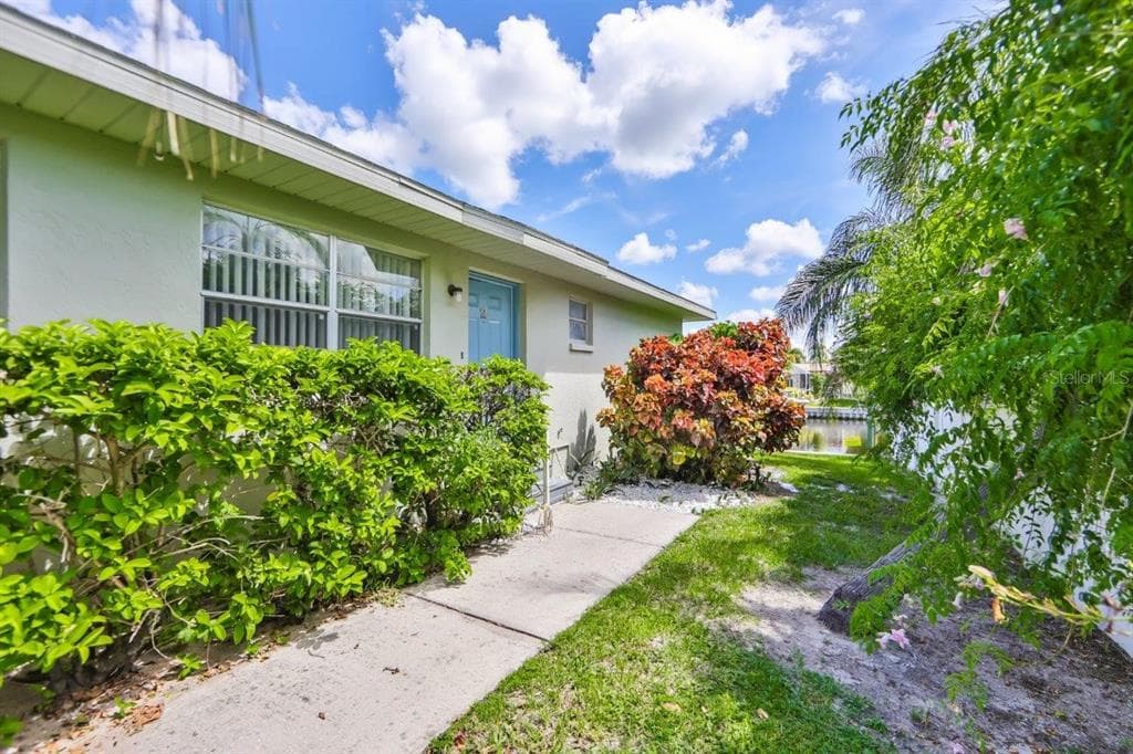 1021 APOLLO BEACH BOULEVARD UNIT A APOLLO BEACH, FL 33572