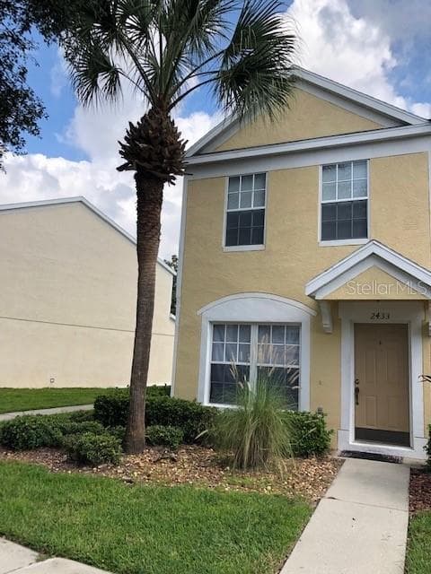2433 LAKE WOODBERRY CIRCLE BRANDON, FL 33510