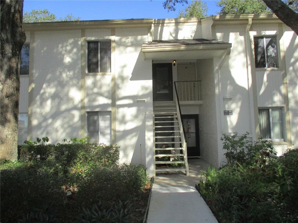 202 PALMETTO COURT UNIT 3 OLDSMAR, FL 34677