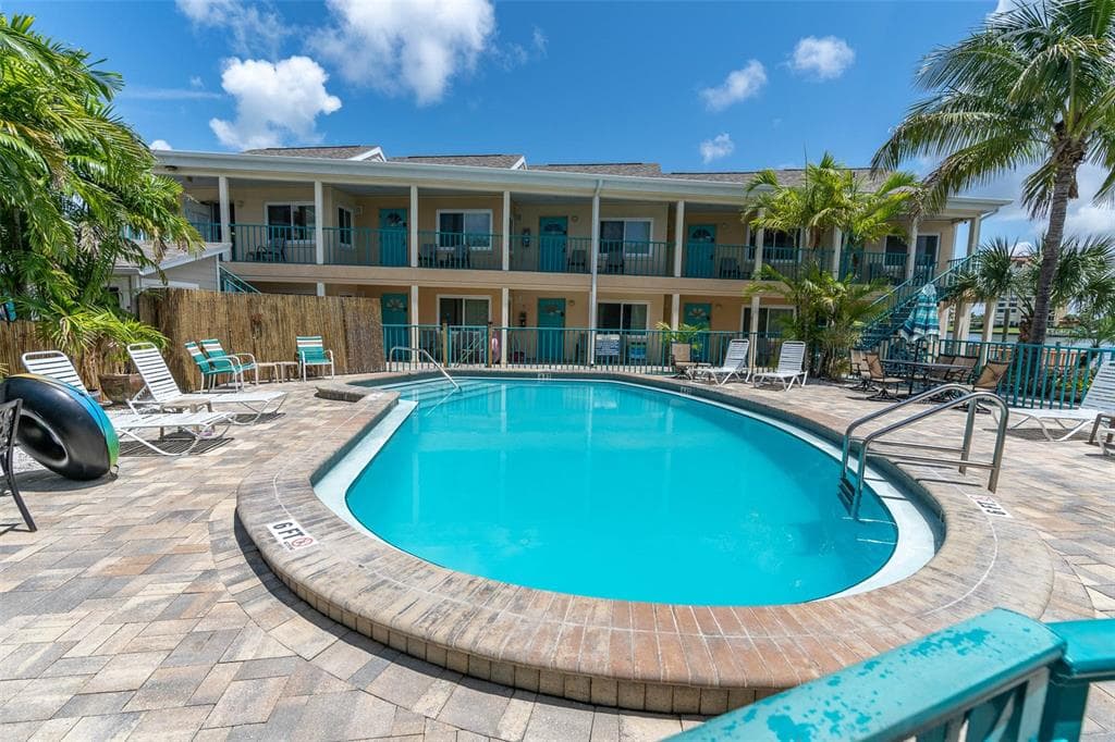 673 BAY ESPLANADE UNIT 107 CLEARWATER, FL 33767