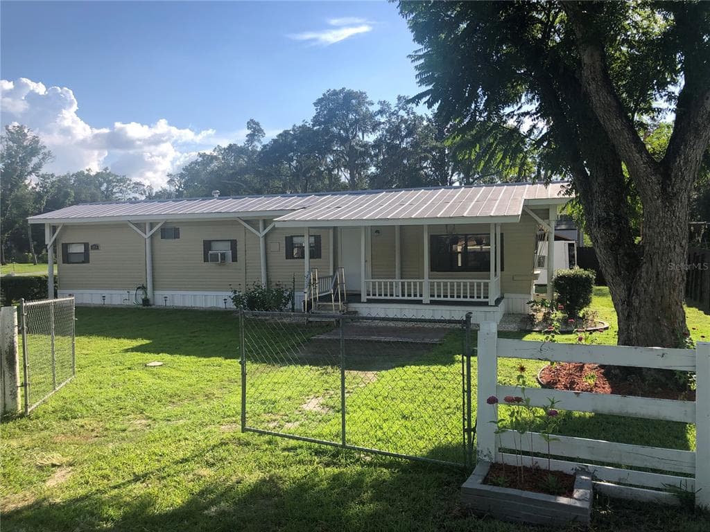 1413 FAYE AVENUE LAKELAND, FL 33803