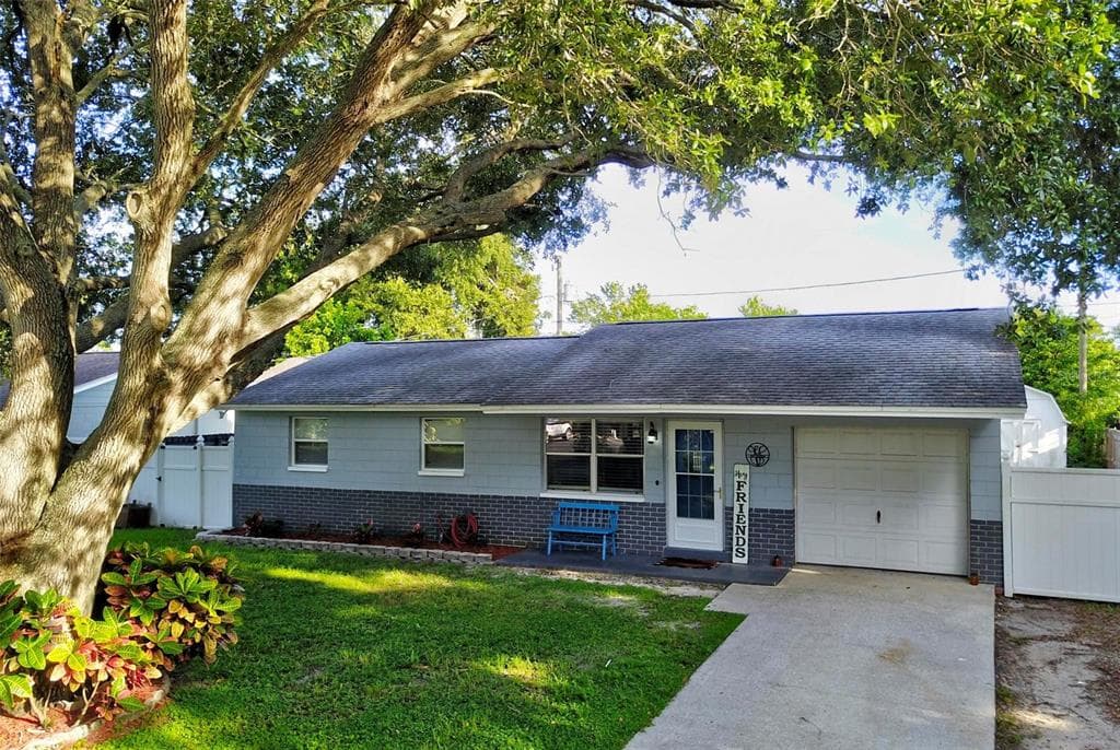 8322 ROSE TERRACE SEMINOLE, FL 33777