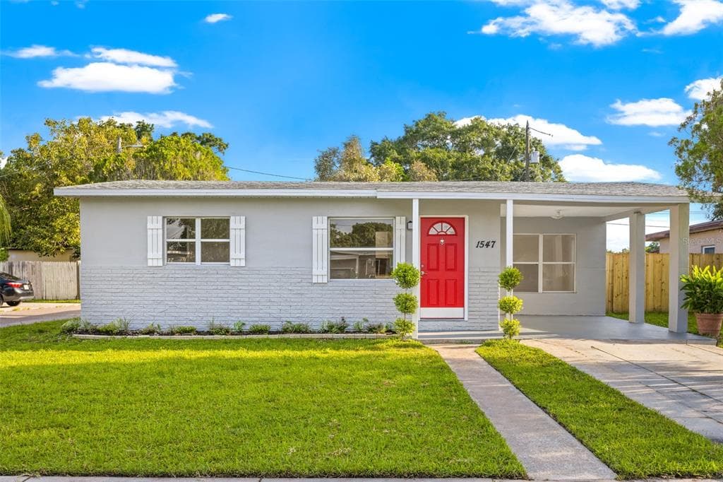 1547 56TH AVENUE N ST PETERSBURG, FL 33703