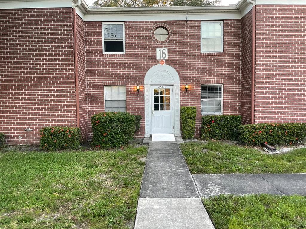 8500 13TH STREET N UNIT B ST PETERSBURG, FL 33702