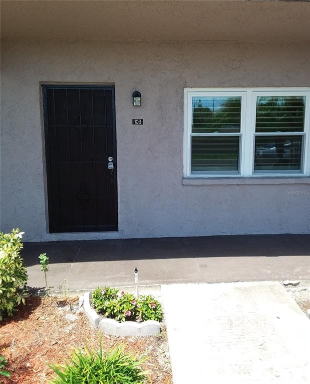9113 W HILLSBOROUGH AVENUE UNIT J103 TAMPA, FL 33615