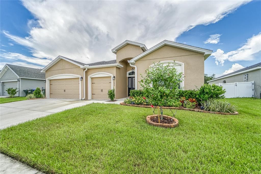3686 PEREGRINE WAY LAKELAND, FL 33811