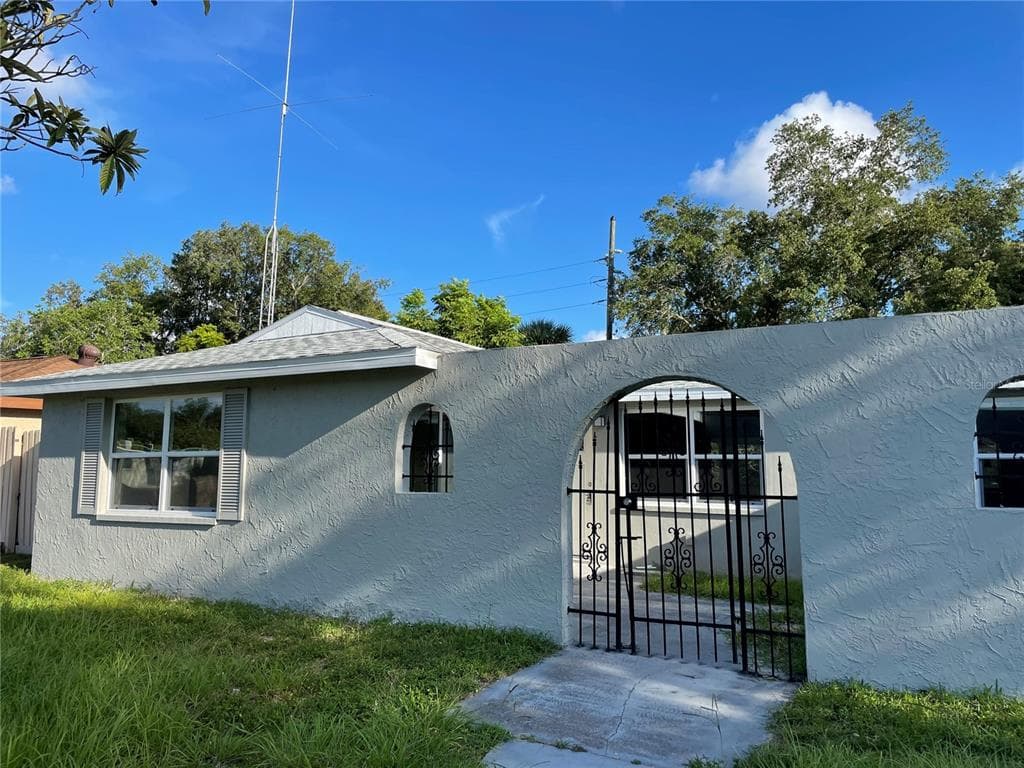 6400 WESTPORT DRIVE