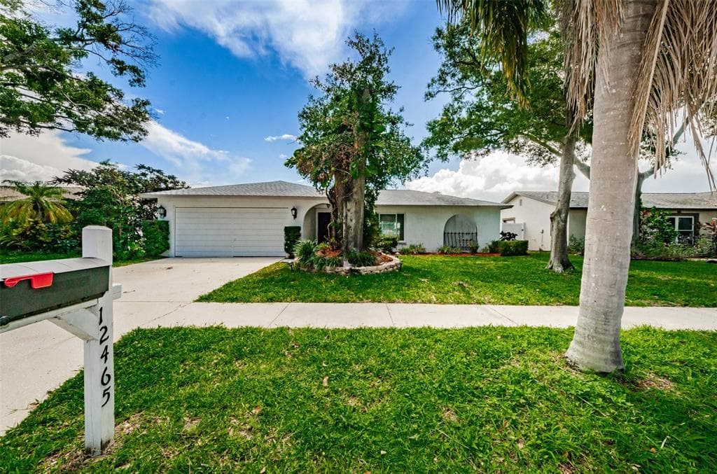12465 84TH WAY LARGO, FL 33773