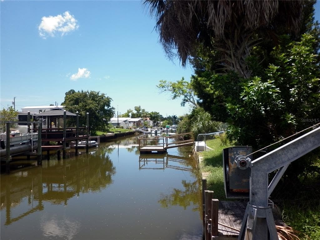 6832 ALBATROSS LANE HUDSON, FL 34667