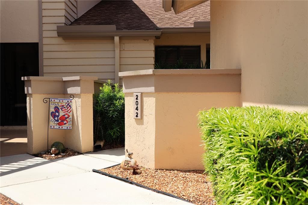 2042 OAKRIDGE CIRCLE UNIT C-5 VENICE, FL 34293