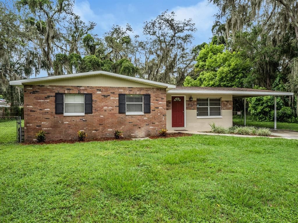 205 LARSON AVENUE BRANDON, FL 33510